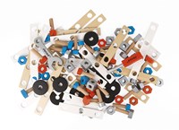 Janod - Brico'Kids Eimer mit 50 Teilen, Holz-Konstruktionsspiel und Spielzeugnachbildung, mit 5 Modellen, feinmotorische Fähigkeiten und Kreativität, ab 3 Jahren, J06480