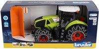 Bruder Traktor Claas Axion 950 mit Schneeketten und Pflugschar