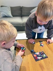 Mudpuppy Puzzle - Cosmic Party Weltraum Abenteuer Puzzle für Kinder