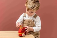 Trixie Holz-Feuerwehrauto - nachhaltiges Spielzeugfahrzeug für Kleinkinder-3