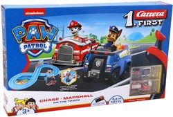 Carrera 369-3033 FIRST PAW PATROL On the Track 2,4m Rennstrecken-Set | 2 ferngesteuerte Fahrzeuge mit Chase und Marshall | mit Handregler & Streckenteilen | Spielzeug für Kinder ab 3 Jahren