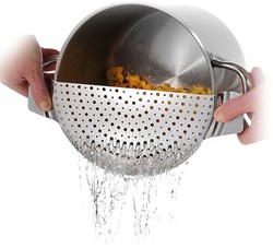 Westmark Abgießhilfe Deckel Edelstahl silber - Küchenhelfer für Töpfe