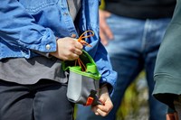 Haba Fernglas Terra Kids - Kinderfernglas mit Tasche und Wissenskarten-3