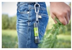 Haba Mini-Taschenlampe Terra Kids - kompakte LED Kinderlampe für Abenteuer