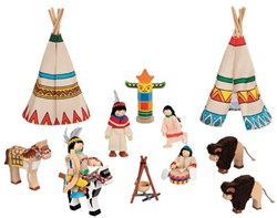 Goki Indianerlager Spielset - Puppenhausfiguren - 14-teiliges Holzspielzeug
