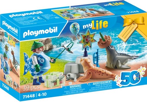 PLAYMOBIL MY LIFE: KEEPER WITH ANIMALS GIFTSET