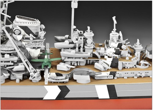 Revell Bismarck Modellbausatz - Schlachtschiff 1:700 Maßstab - Plastik Bausatz-3
