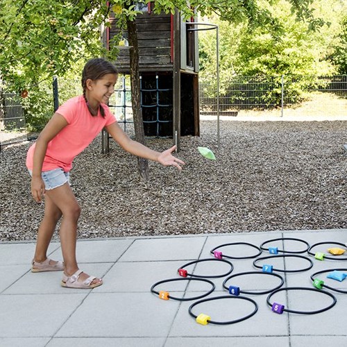 Beleduc Ringe und Wurfspiel - Jump & Throw Kinderspiel