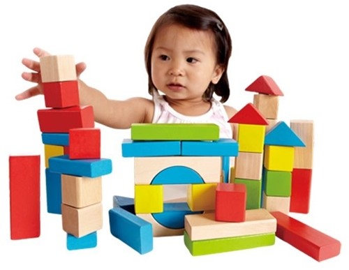 Hape Bunte Holzbausteine für Kinder von Hape | Holzbausteine-Set zum Stapeln Lernspielzeug für Kleinkinder, 50 leuchtend bunte Holzbausteine in unterschiedlichen Formen und Größen-3