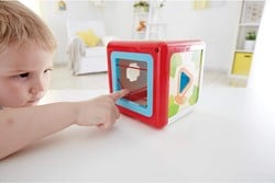 Hape E0507 - Sortierbox Gartenhütte, Farben-und Formensortierwürfel