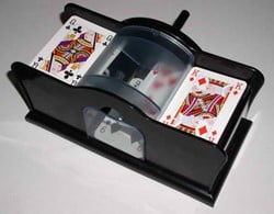 HOT Sports + Toys Kartenschüttler Manuell mit Kurbel
