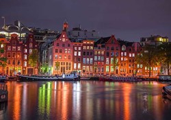 Wooden City Puzzels Wooden puzzle Amsterdam by night XL 600