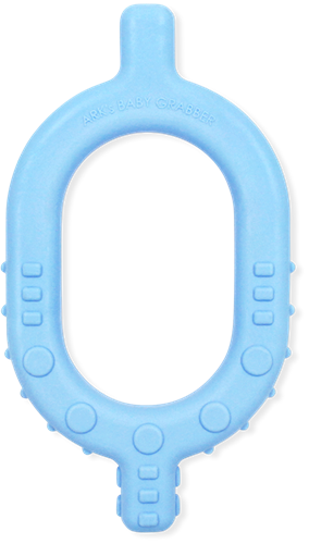 ARK Therapeutic Baby Beißspielzeug Grabber hellblau weich Kunststoff Kauwtool voor baby's met een gladde en getextureerde kant, vanaf 5 maanden onder toezicht.