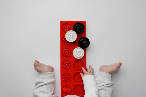 Mom's Care SENSORY TOYS Sensory Puzzles XL Contrasting Wheels 5