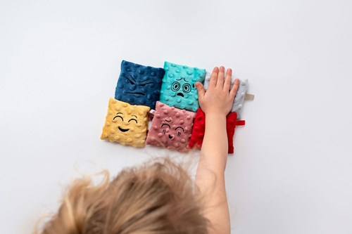 Mom's Care SENSORY TOYS Emotion Sensory pouches 5