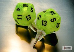 Chessex Spielzeug-Ohrringe Vortex Bright Green Mini Poly D20