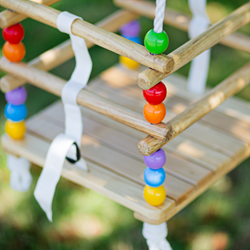 Bigjigs Kinderschaukel aus Holz mit Perlen