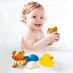 Hape Badespielzeug Teddy und Freunde Wasserspritzfiguren Set bunt