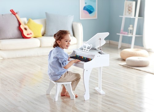 Hape Luxusflügel | Piano mit 30 Tasten, inklusive Stuhl, elektronisches Musik-Keyboard für Kinder ab 3 Jahren, Weiß