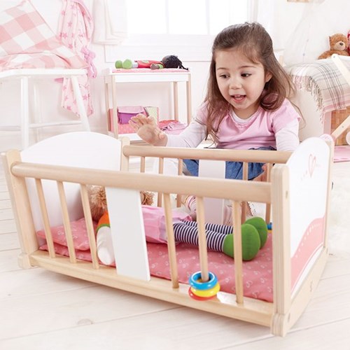 Hape Holz Puppenwiege cradle - nachhaltiges Spielzeug Bettchen-3