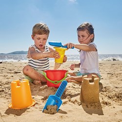Hape Strandspielzeug 5-in-1 Beach Set für Kinder