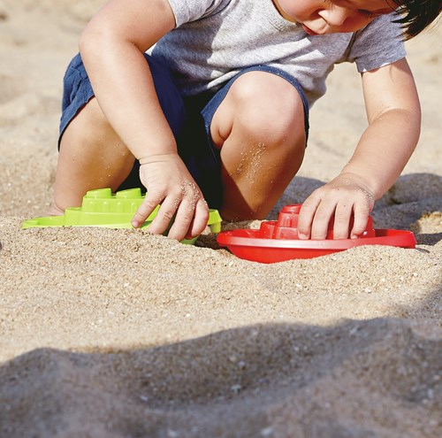 Hape Strand- und Badespielzeug Boote Set - bunte Boote für Wasserspaß-3