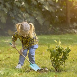 Hape Gartenschaufel Spielzeug für Kinder Gartenarbeit Spaß