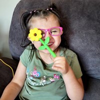 Ark Therapeutics Kau-Spielzeug Flower Wand - sensorisches Spielzeug blau Tweekleurige kauwstaaf met bloemvorm, geschikt voor kauwen met kiezen én voortanden.-3