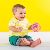 Oball Rassel Ball 10 cm - Pink Baby Spielzeug-2