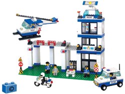 Sluban Bausteine Polizeistation Set mit Fahrzeugen und Figuren