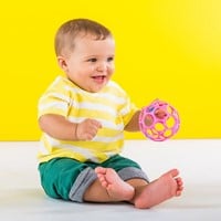 Oball Rassel Ball 10 cm - Pink Baby Spielzeug-3