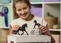 Schleich Pferd Horse Club Fries Fohlen Spielfigur braun 5-12 Jahre-2