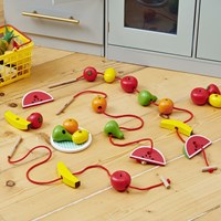 TickiT Holz Fädelobst Lernspielzeug - bunt und lehrreich-3