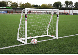 Precision Fußballtor Match Kunststoff 5'x4' weiß - BS 8462 geprüft